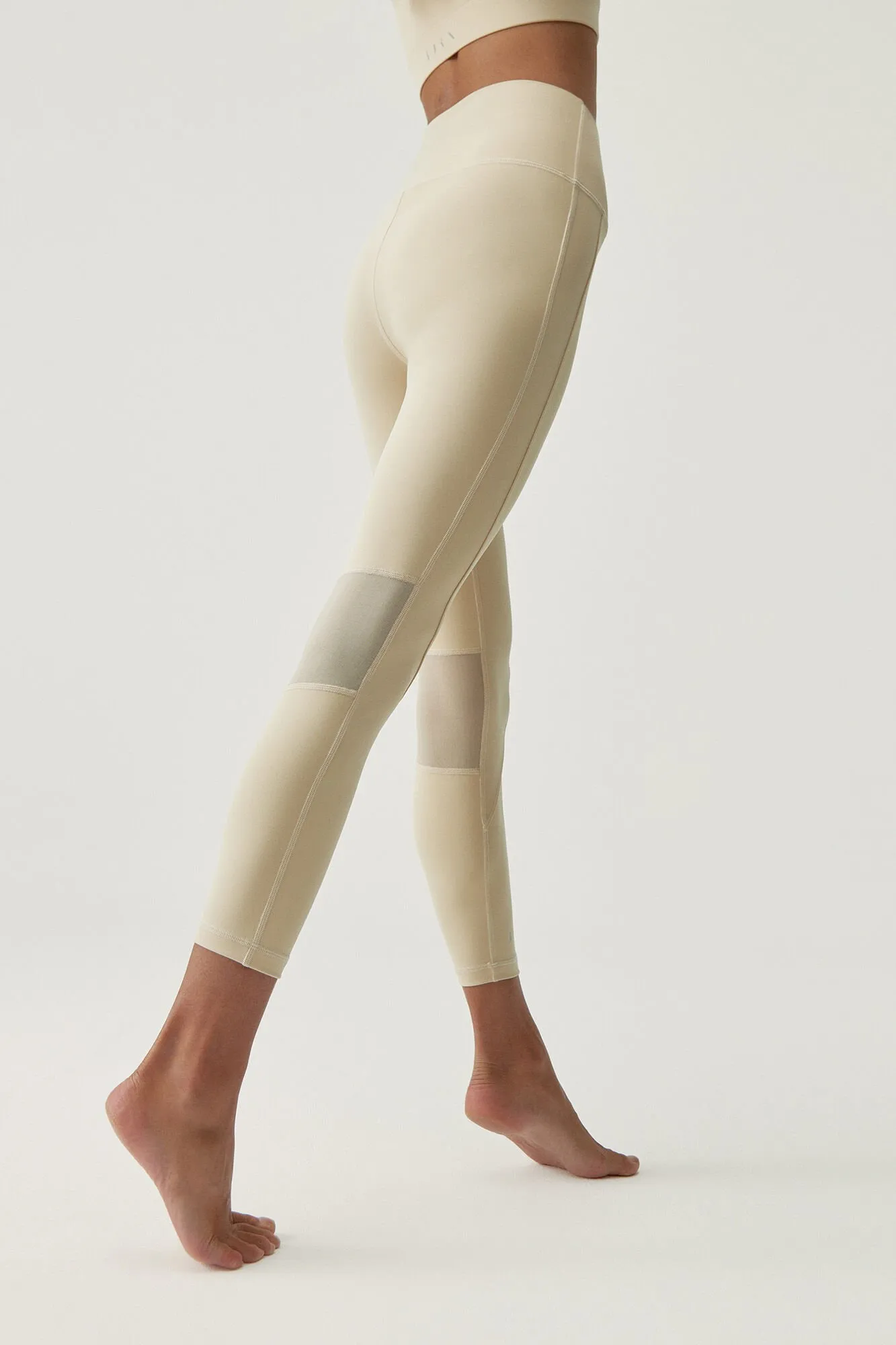 Born Living Yoga Legging Jin Oat Milk