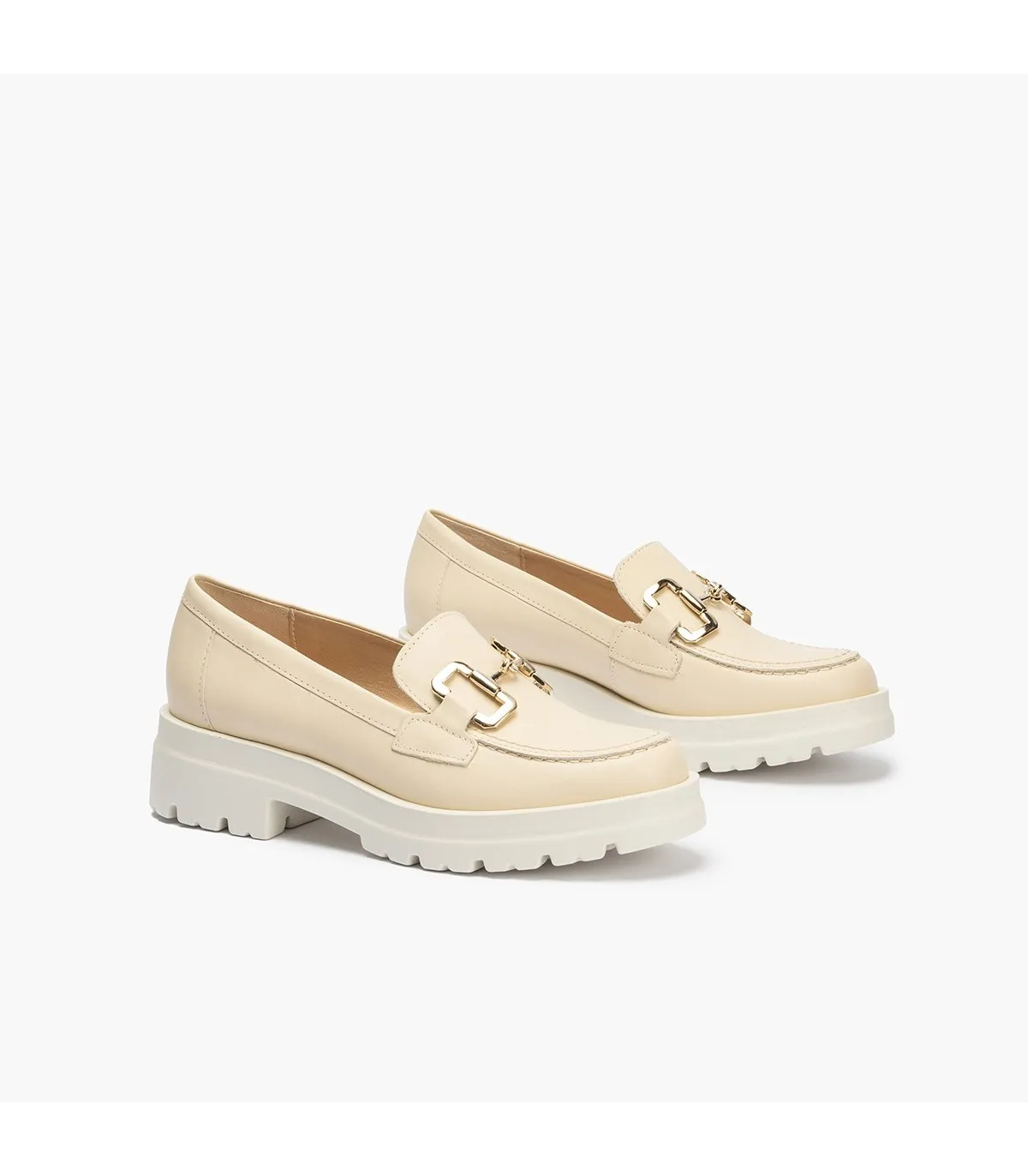 Mocasines de mujer en piel con adorno de estribo y tacón bl